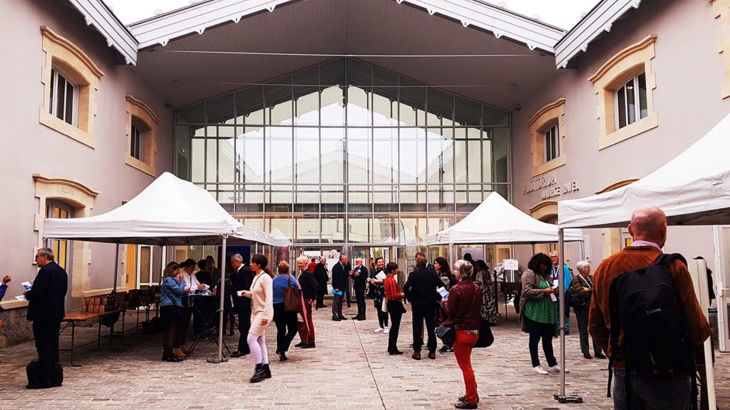 Cour du Conservatoire à Sète pendant l'évènement des Assises DAC 2022